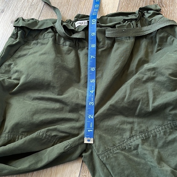 Urban Outfitters High-Waisted Paperbag Waist Jogger Pants Green - Picture 12 of 13